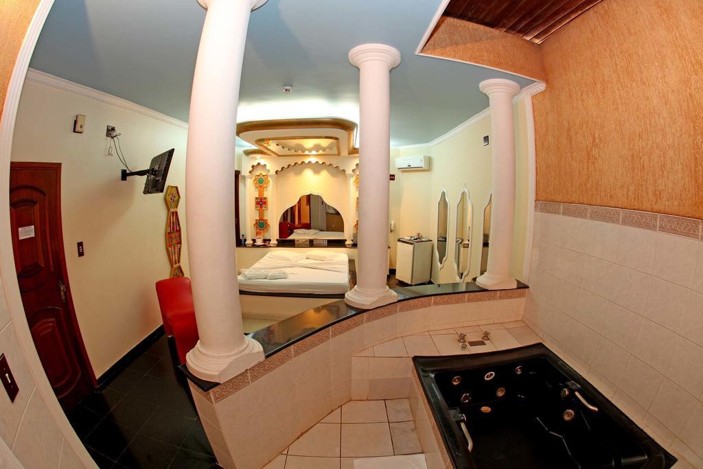 Hotel & Motel Le Baron (Adults Only) Pôrto Ferreira Εξωτερικό φωτογραφία