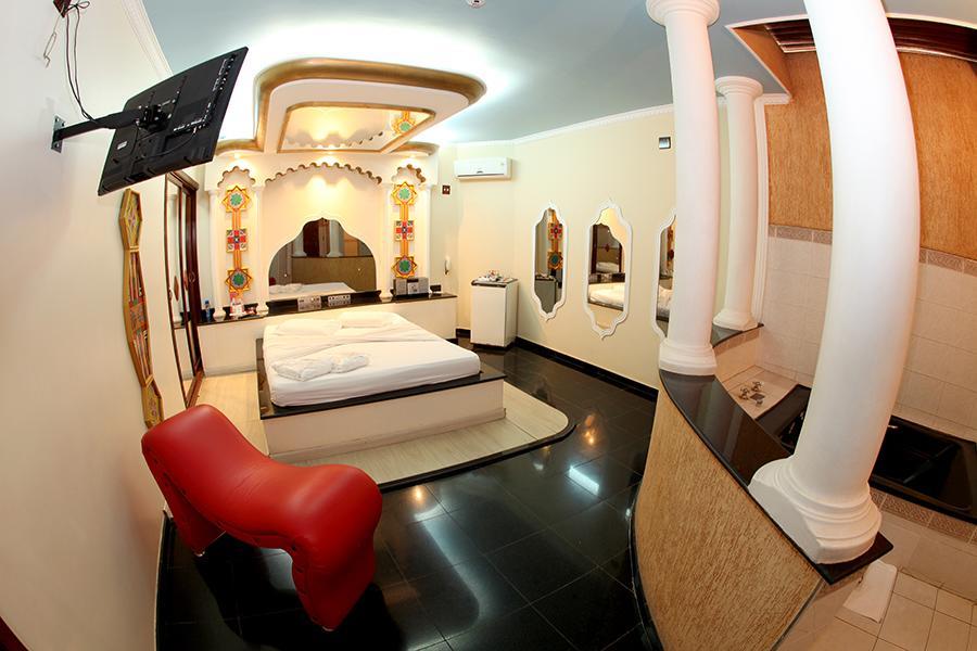 Hotel & Motel Le Baron (Adults Only) Pôrto Ferreira Εξωτερικό φωτογραφία