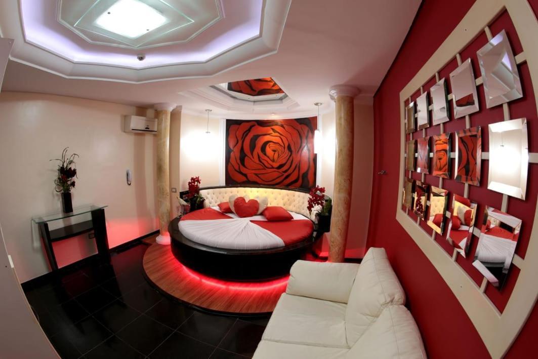 Hotel & Motel Le Baron (Adults Only) Pôrto Ferreira Εξωτερικό φωτογραφία